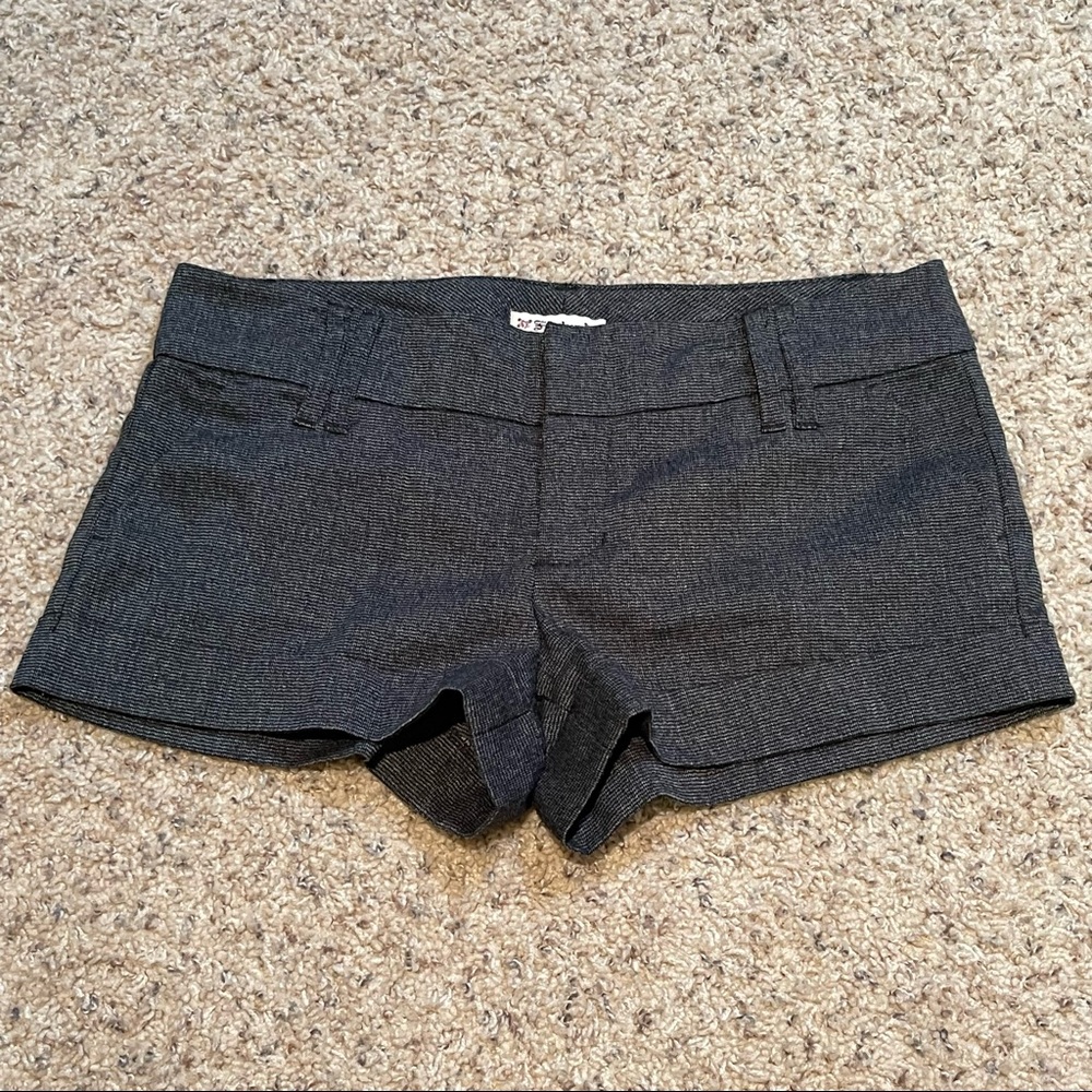 WOMEN’S FOREVER SHORTS